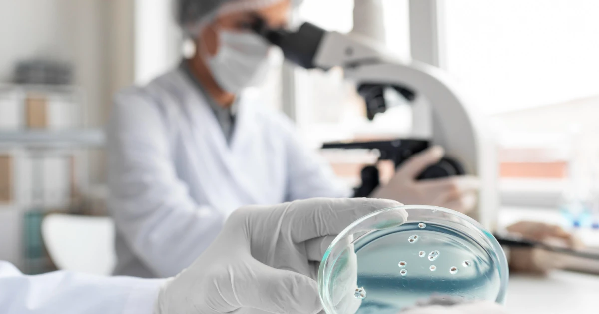 PLM centralisant les données produit, formulation et conformité réglementaire dans un laboratoire industriel