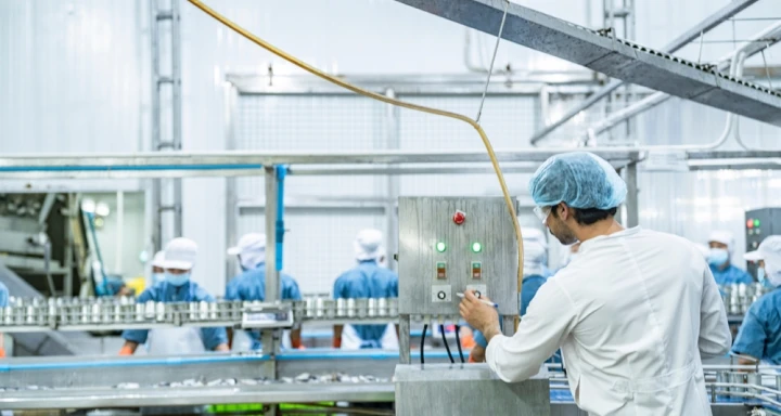 Chef de production coordonnant ordonnancement et opérations d'atelier